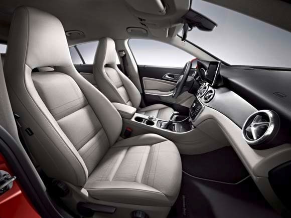 https://file.kbb.com/kbb/images/content/editorial/slideshow/2015-mercedes-benz-cla-shooting-brake-unveiled/2015-mercedes-benz-cla-shooting-brake-front-interior1-600-001.jpg
