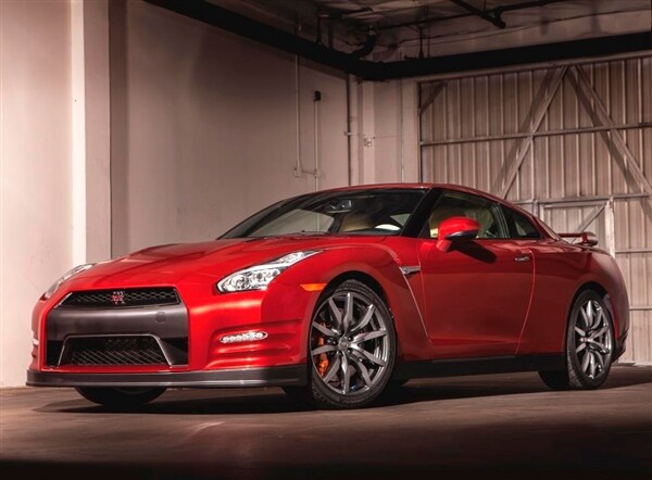 2015 Nissan GT-R cracks the $100,000 mark
