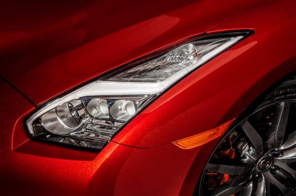 2015 Nissan GT-R cracks the $100,000 mark 4