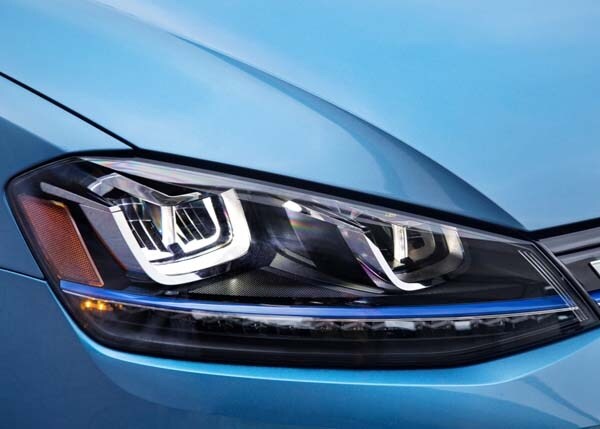 2015 Volkswagen e-Golf arrives in November, starts at $36,265 2