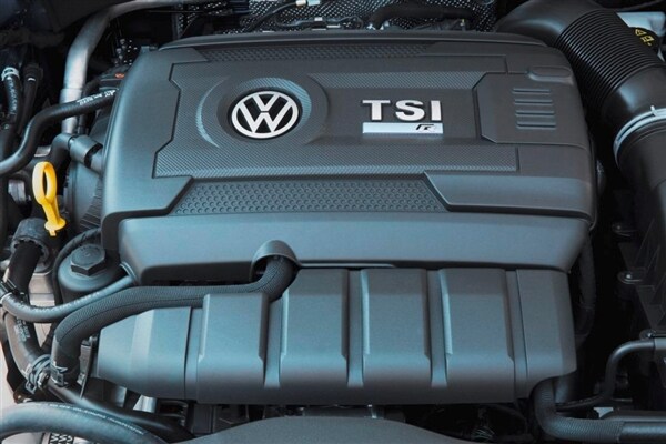 2015 Volkswagen Golf R makes U.S. debut in Detroit 35