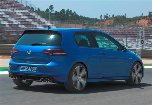2015 Volkswagen Golf R makes U.S. debut in Detroit 26
