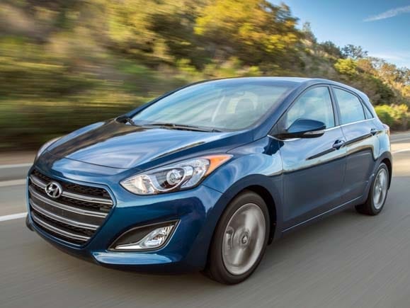 2016 Hyundai Elantra GT freshened - Kelley Blue Book