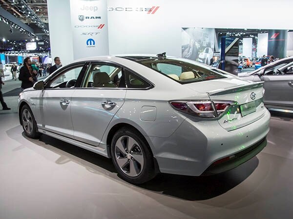 2016 Hyundai Sonata Hybrid To Debut In Detroit Kelley Blue Book
