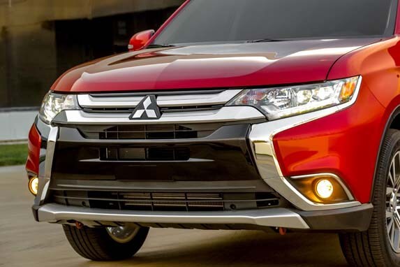 2016 Mitsubishi Outlander First Review Kelley Blue Book