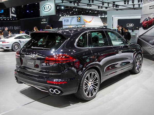 2016 Porsche Cayenne Turbo S Revamped Kelley Blue Book