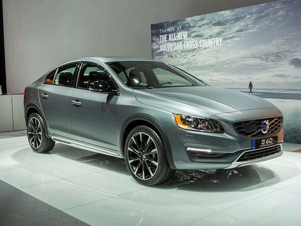 16 Volvo S60 Lineup Adds Cross Country And Inscription Models Kelley Blue Book