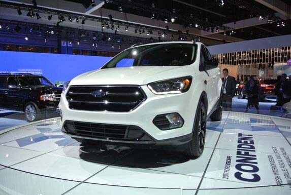 2017 Ford Escape Redesigned Bows In L A Kelley Blue Book