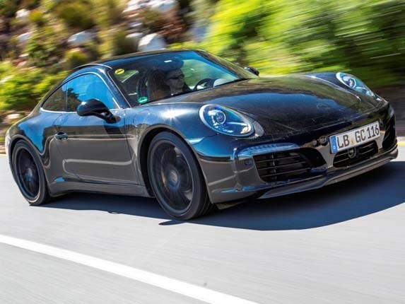 2017 Porsche 911 Carreras break cover