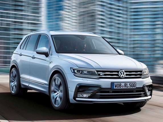 2017 Volkswagen Tiguan First Look: Volkswagen's Compact SUV Has a Whole ...