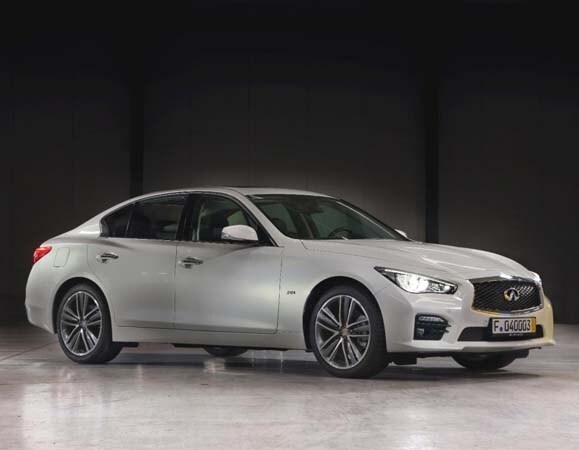 Infiniti Q50 Eau Rouge Concept showcases 560-hp twin-turbo V6 4