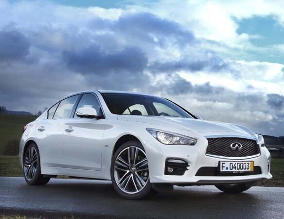 Infiniti Q50 Eau Rouge Concept showcases 560-hp twin-turbo V6 2