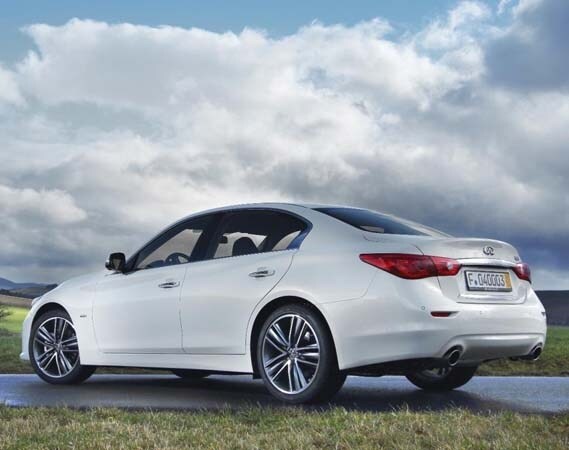 Infiniti Q50 Eau Rouge Concept showcases 560-hp twin-turbo V6 7