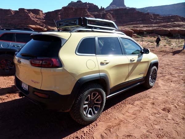 Jeep Confronts the Aftermarket Head-on With New Mopar Parts 10