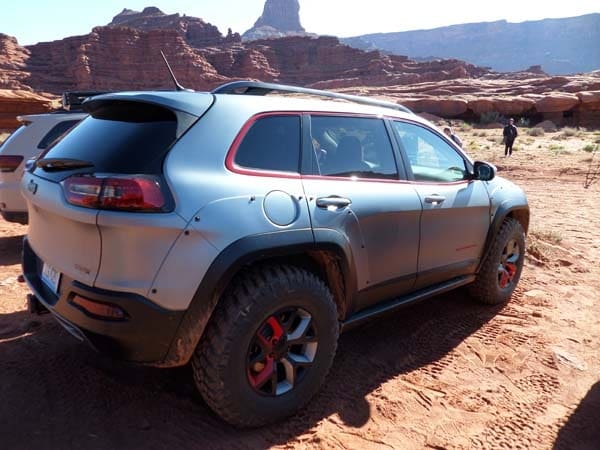 Jeep Confronts the Aftermarket Head-on With New Mopar Parts 8