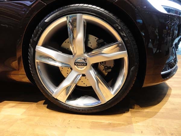 Volvo Concept Estate showcases intuitive new interface 9