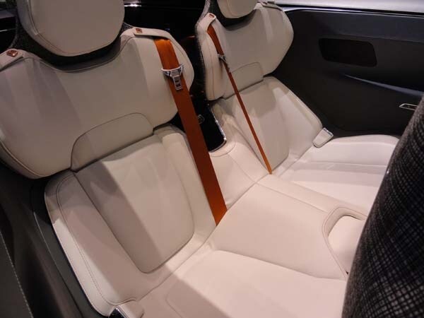 Volvo Concept Estate showcases intuitive new interface 17