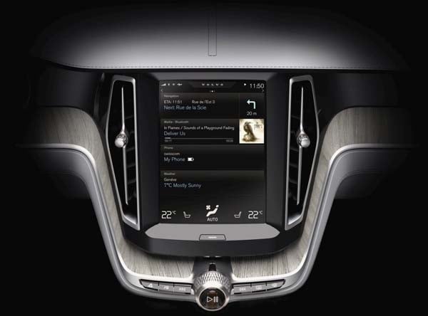 Volvo Concept Estate showcases intuitive new interface 38