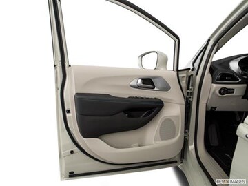 2017 Chrysler Pacifica Hybrid Pricing Ratings Amp Reviews