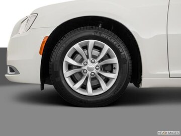 2019 Chrysler 300 Pricing Ratings Amp Reviews Kelley