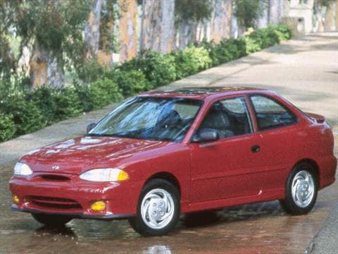 1998 Hyundai Accent GS Hatchback 2D Pictures and Videos - Kelley Blue Book