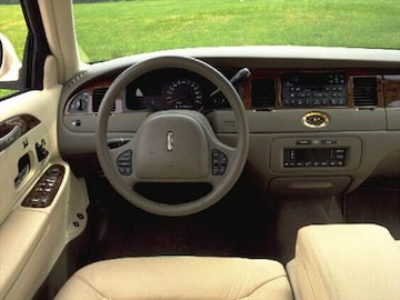 1998 Lincoln Town Car Pricing Ratings Reviews Kelley Blue Book 1998 Lincoln Town Car Interior