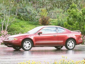 2000 Oldsmobile Alero | Pricing, Ratings & Reviews | Kelley Blue Book