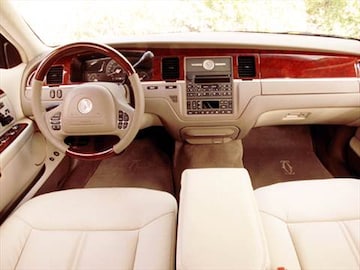 2004 Lincoln Town Car Pricing Ratings Reviews Kelley Blue Book 2004 Lincoln Town Car Interior