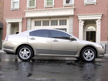 Mitsubishi galant 2004 года