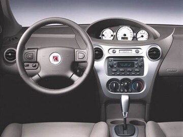 2005 Saturn Ion Pricing Ratings Reviews Kelley Blue Book 2005 Saturn Ion Interior