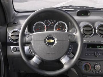 2007 Chevrolet Aveo Pricing Ratings Reviews Kelley Blue Book 2007 Chevrolet Aveo Interior