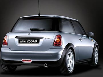 2007 Mini Cooper Pricing Ratings Reviews Kelley Blue Book 2007 Mini Cooper Exterior
