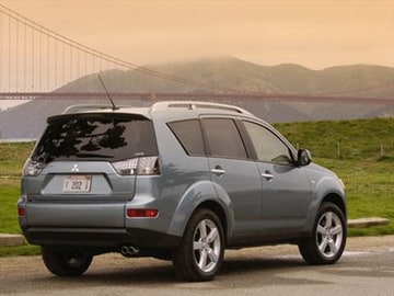 2007 Mitsubishi Outlander | Pricing, Ratings & Reviews | Kelley Blue Book