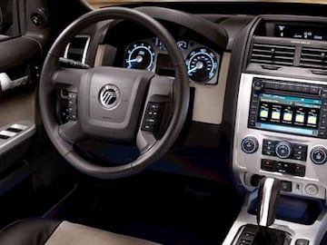 2010 Mercury Mariner Pricing Ratings Reviews Kelley Blue Book 2010 Mercury Mariner Interior
