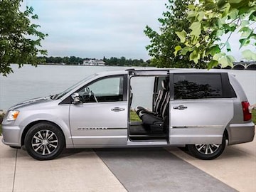 2016 Chrysler Town Country Pricing Ratings Reviews Kelley 2016 Chrysler Town Country Exterior