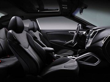 2016 Hyundai Veloster Pricing Ratings Reviews Kelley Blue Book 2016 Hyundai Veloster Interior