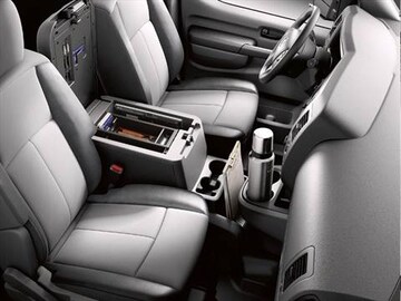 2016 Nissan NV3500 HD Passenger | Pricing, Ratings ...