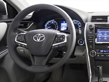 2016 Toyota Camry Pricing Ratings Reviews Kelley Blue Book 2016 Toyota Camry Interior