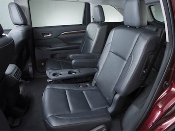 2016 Toyota Highlander Pricing Ratings Reviews Kelley Blue Book 2016 Toyota Highlander Interior