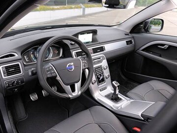 2016 Volvo Xc70 Pricing Ratings Reviews Kelley Blue Book 2016 Volvo Xc70 Interior