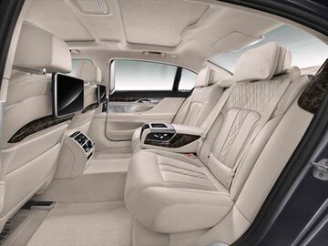 2017 Bmw 7 Series Pricing Ratings Reviews Kelley Blue Book 2017 Bmw 7 Series Interior