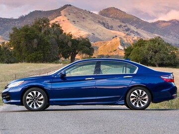 2017 Honda Accord Hybrid Pricing Ratings Reviews Kelley Blue Book 2017 Honda Accord Hybrid Exterior