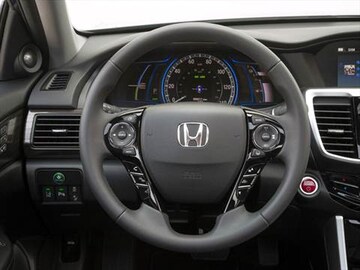 2017 Honda Accord Hybrid Pricing Ratings Reviews Kelley Blue Book 2017 Honda Accord Hybrid Interior