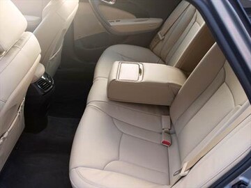 2017 Hyundai Azera Pricing Ratings Reviews Kelley Blue Book 2017 Hyundai Azera Interior