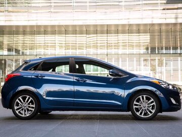 2017 Hyundai Elantra Gt Pricing Ratings Reviews Kelley Blue Book 2017 Hyundai Elantra Gt Exterior