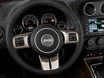 2017 Jeep Patriot Pricing Ratings Reviews Kelley Blue Book 2017 Jeep Patriot Interior