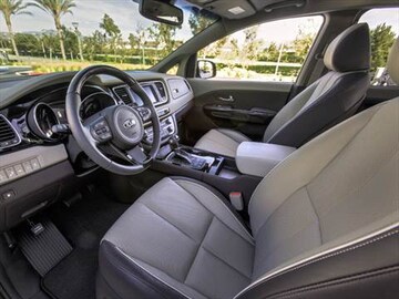2017 Kia Sedona Pricing Ratings Reviews Kelley Blue Book 2017 Kia Sedona Interior