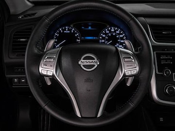 2017 Nissan Altima Pricing Ratings Reviews Kelley Blue Book 2017 Nissan Altima Interior