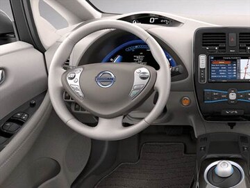 2017 Nissan Leaf Pricing Ratings Reviews Kelley Blue Book 2017 Nissan Leaf Interior