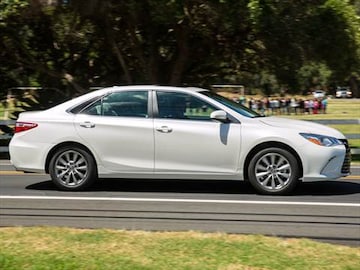 2017 Toyota Camry Pricing Ratings Reviews Kelley Blue Book 2017 Toyota Camry Exterior